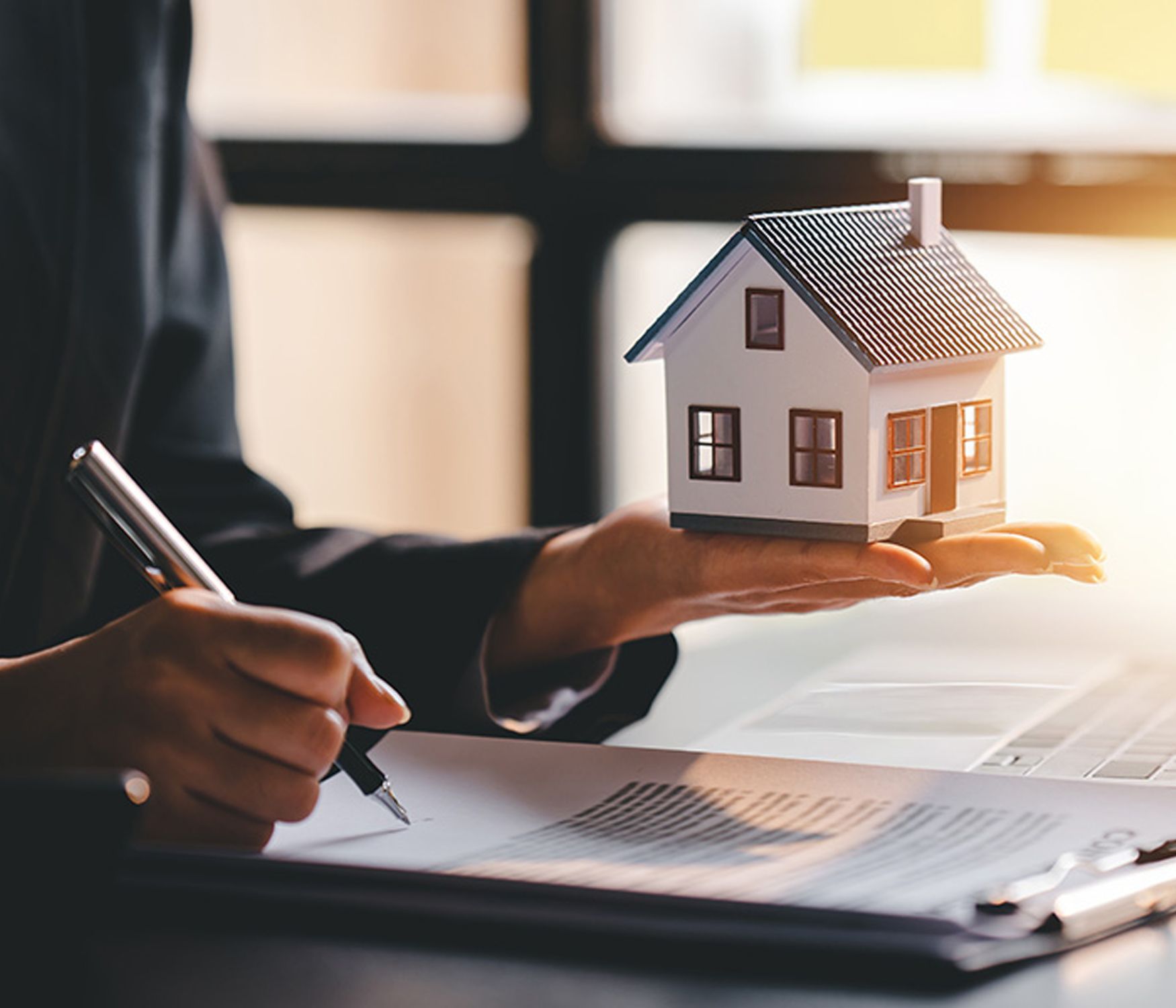 Real Estate Contracts & Agreements You Need To Know!